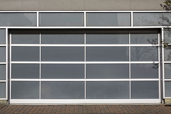 Do glass garage doors stand any chance against hurricane?